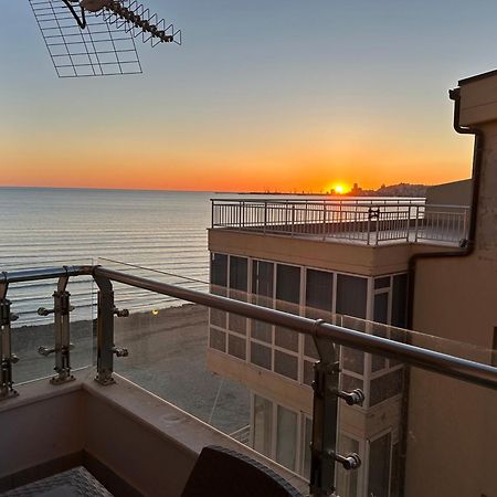 Dyrrah Seaside Apartments Durrës Extérieur photo